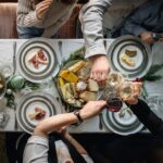 Stefano Faita Instagram – Comment invite-t-on les convives à passer à table en italien?

Invite your guests to the table, in Italian! 🤌