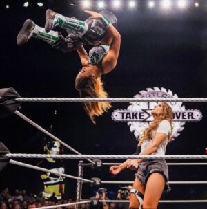 Steffanie Newell Instagram - Sometimes you have to pay homage to the people who inspired you to do what you do! ✨⚡️ #FasterStrongerShinier #LadyKane #MollyGoRound