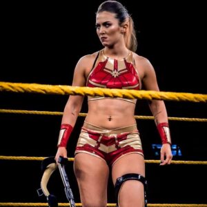 Steffanie Newell Instagram - 3 more days! #FasterStrongerShinier #LadyKane ✨⚡️🔥