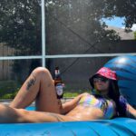 Steffanie Newell Instagram - Michelob vibes, innit.🍺