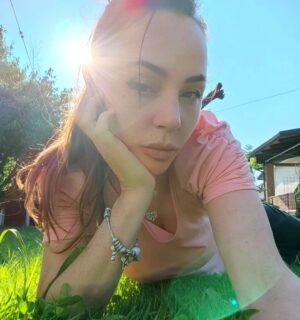 Stephanie Instagram - Relax ❤️