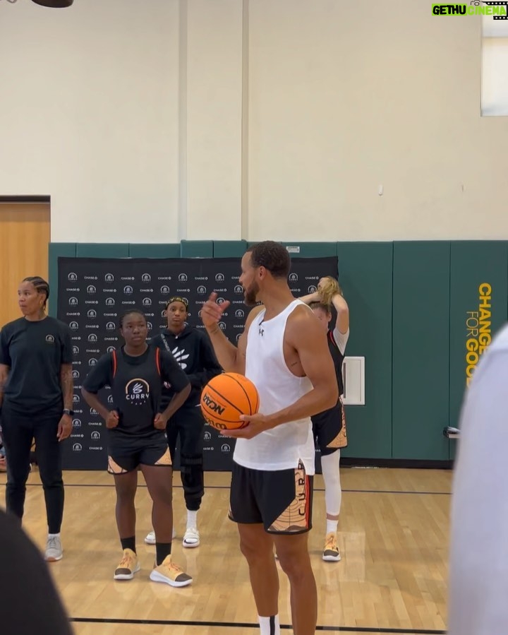 Stephen Curry Instagram - #CurryCamp is BACK! An honor welcoming the best young talent in the game to The Bay this weekend w/ @currybrand. Day 1 in the 📚 and we got even more coming… stay tuned 👀