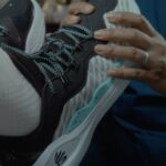 Stephen Curry Instagram – Just doing my thing! 

Flow so comfy, you won’t want to take ‘em off!  C11’s drop tomorrow. 🙌🏽

#ChangeTheGameForGood