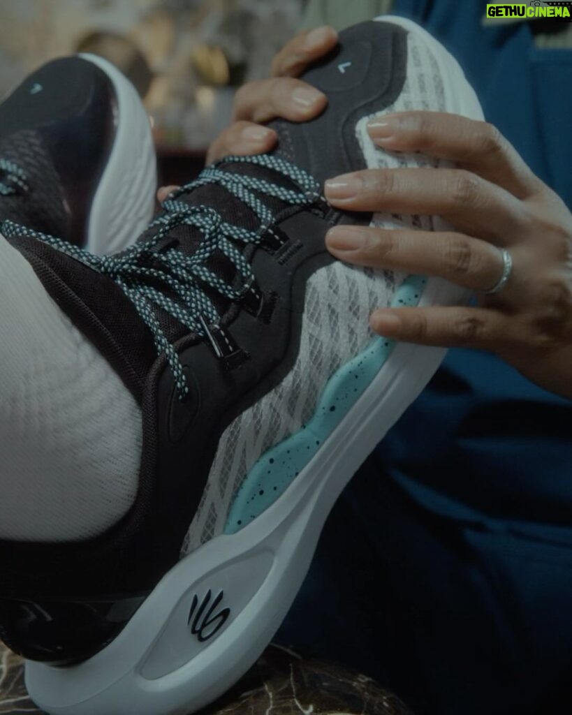 Stephen Curry Instagram - Just doing my thing! Flow so comfy, you won’t want to take ‘em off!  C11’s drop tomorrow. 🙌🏽 #ChangeTheGameForGood