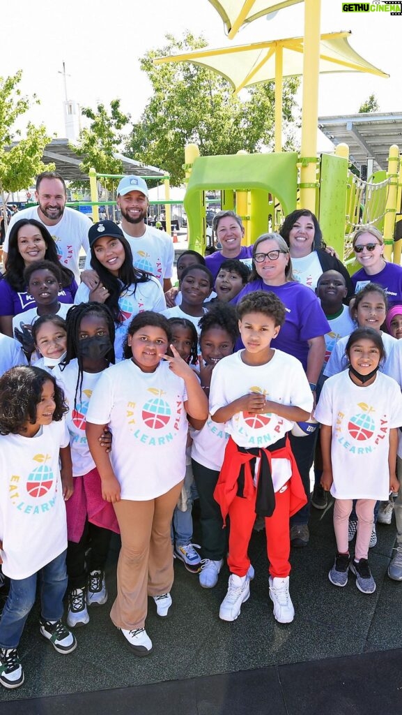 Stephen Curry Instagram - Looking back on the special day @ayeshacurry and I spent recently with the students of @lockwood_steam_academy. We joined our @eatlearnplay team as we unveiled a new schoolyard and announced our foundation’s commitment to raise and invest $50 million in support and resources for Oakland students by the end of the 2025-2026 school year. We are working to transform the school experience for a generation of students and we’re just getting started!
