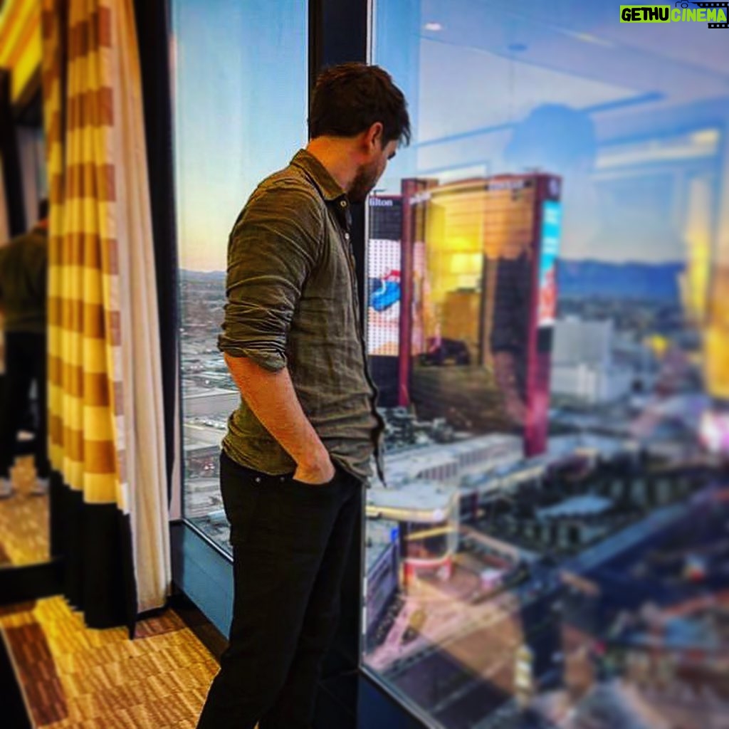 Stephen Manas Instagram - The 24h City #justmagical . . . Thank you #lecirquedusoleil @taolasvegas @teamportrait #vegas#vtrip#cityoflight#cirquedusoleil @caesarspalace @wynnlasvegas @bellagio #newyorknewyork #madapple Las Vegas, Nevada