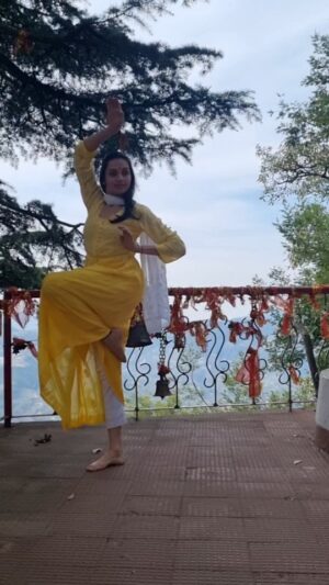 Suhani Dhanki Instagram - Atop the peaceful and serene Mukteshwar Mahadev Temple, located at the peak of the Kumaon Hills in Uttarakhand, where it is believed that the 5500 year old Shiva linga was built and worshipped by the Pandavas during their exile. Mukteshwar is also so called because it is believed that Shiva slayed a demon here but also gave him liberation.

The trek to the temple is a journey full of history, and one immerses into the spirituality and shraddha of thousands of devotees while soaking in a breathtaking view.

I can still feel the calmness from there.

We did a road trip across Uttarakhand - there is so much diversity in the terrain and each district has so much beauty to offer. I'm absolutely in love with how they've maintained the dense forests and hills while developing the area around and building great roads.

#Mahadev #Shiva #Mukteshwar Uttarakhand #IndianClassicalDance