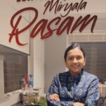 Suma Kanakala Instagram - Winter Special Miryala Rasam🫕 . #suma #anchorsuma #Sumakanakala #Kanakalasuma #cooking #cook #Trending #Viral #winter #winterspecial #miryalarasam #rasam #viralreels #sunday #sundayfunday #sundayvibes