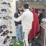Sunny Arya Instagram - ऐसी गेम आज से पहले नहीं देखी होगी 😍 @naeem_shoegarden_ #reelitfeelit #reelkarofeelkaro #reelsteady #reelkrofeelkro❤️ #reelsinstagram❤️💯 #tehelkaprank #tehelkabhai