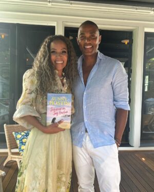 Sunny Hostin Instagram - No better way to celebrate my new novel #SummerOnSagHarbor than in Sag Harbor! A huge thank you to my friend @donlemonofficial for hosting the fabulous book party!💛
