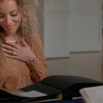 Sunny Hostin Instagram - I’m a guest on the new season of #FindingYourRoots! I’m thrilled to have my family ancestry featured on this special show by the immeasurable @HenryLouisGates. The 10th Season of Finding Your Roots premieres January 2, 2024 on @PBS. Don’t miss it!