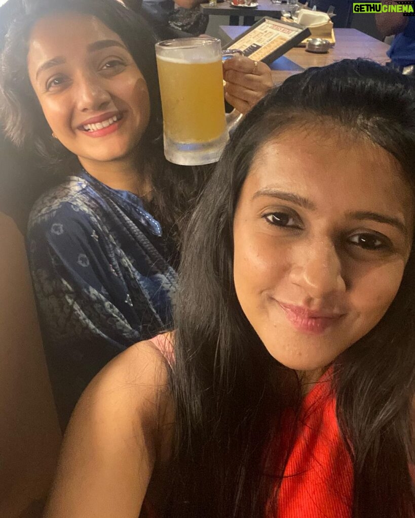 Surabhi Santosh Instagram - My moments from 2023❤️ Somethings surprised, others disappointed.. some new additions to life in many different forms. So many smiles and tear or two, here and there. Some experiences were beautiful and some still evades me. But at the end of it all forever grateful for this beautiful journey called life❤️ 2024, you better make me smile✨✨✨