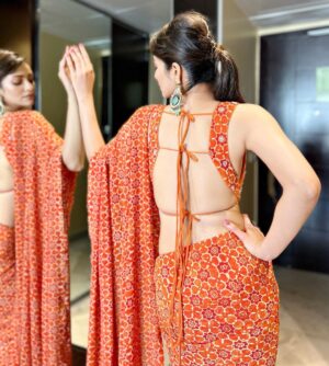 Susmita Chatterjee Instagram - You carry so much love in your heart. Give some to yourself…

Wearing @fashiondoctor_official 
Makeup & Hair @kajuguhaofficial