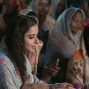 Suzanna Mukherjee Instagram - " Khara re "

Thank-you @sumit.saxena.35912 @maneeshbhattofficial and @raghavandarjun for giving me this moment ❤️

📸 @deepikapathakofficial

#Kaalkoot #kaalkootonjiocinema #suzannamukherjee #behindthescenes #kharare