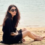 Swati Kapoor Instagram - 🩵 New video is up on Hipi 😃