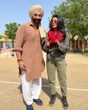 Sweta Singh Instagram - जल्द आ रहा है… @iamsunnydeol 
#BorderPeGadar