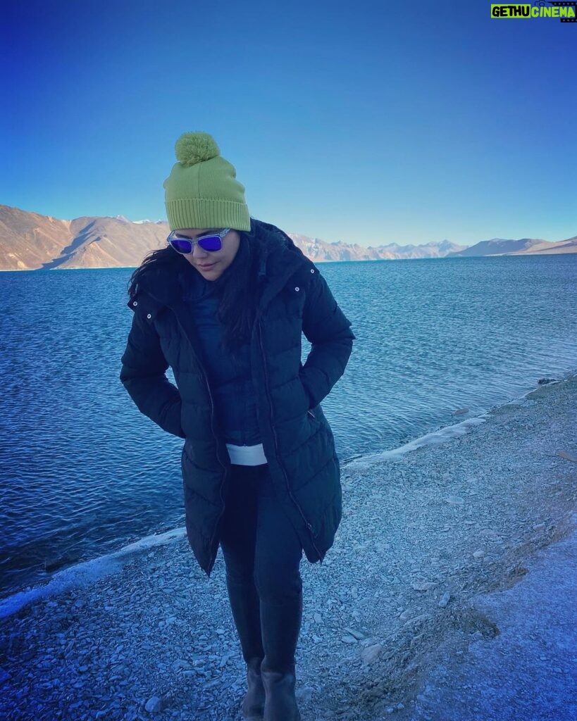 Sweta Singh Instagram - कोई दिलकश नज़ारा हो कोई दिलचस्प मंज़र हो तबीअत ख़ुद बहल जाती है बहलाई नहीं जाती (शकील बदायूनी) Pangong
