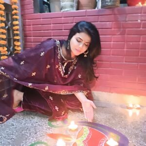 Sweta Singh Instagram - शुभ दीपावली 🪔 
सुलग सुलग री जोत, दीप से दीप मिलें! 
#diwali