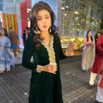 Sweta Singh Instagram – दोस्तों संग दीवाली से पहले दीवाली! #diwali Noida