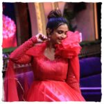 Swetha Changappa Instagram - You can copy my dress. But you can’t steal my crown.❤️ Be YOU❤️ I'm all set to rock the stage in the new stage of JODI No-1 season-2. My lovely team behind my graceful look❤️ Make up:- my one n only favourite @keerthiram28 Outfit designed by:- @brindaavana_designer_studio this outfit was classy. Thank you so much. Hair:- the lovely @hairstyle_by_shashi. I loved this hairdo❤️ Assistant:- the lovely boy @vinoda__890 Photography:- @b_h_a_r_a_t_h_photography