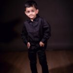 Swetha Changappa Instagram - I have a superstar at home🧿😍 @jiyaan_aiyappa my son shine you are such a poser.🤣 Effortless posing 😍 10 different pictures and 10 different poses ❤️😍🧿 Swipe left for the pictures and tel me which pose did u like ??🤣🤣🤣 Well to capture all these pics,it was such a task for me n my team🙈🤣🧿 Thank u so much my dearest @keerthiram28 @rktopknotchstudio for this lovely and my memorable photoshoot. Photography:- @rudreshcapture Loved the pictures❤️ Hairstyle:-@hairstyle_by_shashi @rashmitha_glamourholic Location:- @motioneyepictures @makeovermomentzbylavanya thank u for being sooo patient for capturing the best pictures with jiyaanu. Assistant:- @vinoda__890