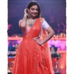 Swetha Changappa Instagram - “Style is a way to say who you are without having to speak.” ❤️ Alwa??? Just loved my look for the grand opening event of JODI NO-1 season 2 ❤️ Makeup:- @keerthiram28 just loved my makeup as always. So apt for the outfit 😍 Outfit:- @nineonine_designstudio loved this elegant outfit . Simple yet classy❤️ Jewellery:- @velvetboxby ohhh I fell in love with this piece of jewelry. I usually don't wear heavy jewelry.but this one stole my heart ❤️ Hairstyle:- @rashmitha_glamourholic U know my hair better than anyone else ❤️ thank you ❤️ Assistant :- @vinoda__890 Photography:- @b_h_a_r_a_t_h_photography
