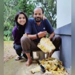 Swetha Changappa Instagram - ಸರಳವಾದ ಬದುಕು. ಅದ್ರಲ್ಲಿ ಸುಖ ಶಾಂತಿ ಕಂಡು ಕೊಂಡು ಜೀವನ ಸಾಗಿಸಬೇಕು, ಆಡಂಬರದ ತೋರಿಕೆಯ ಜೀವನ ಶಾಶ್ವತವಲ್ಲ ಎಂದು ತಿಳುಹಿಸಿ ಕೊಟ್ಟ ನನ್ನ ತಂದೆ ,🧿❤️ ನನ್ನ ಗುರು, ನನ್ನ teacher, ನನ್ನ mentor ❤️🧿 I love you PAaaa🧿❤️