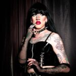 Tabris Berges Instagram - “Como no me satisfizo La experiencia sexual Se me inflaron los vapores, me convertí en huracán Di unas tres o cuatro vueltas Y a la quinta me cansé Este cuarto es muy pequeño Para las cosas que sueño Aire Soñé por un momento que era Aire Oxígeno, nitrógeno y argón Sin forma definida ni color Fui aire volador” Foto: @rose.amapola Peluca: @pelucas_mty_lacefront Mexico City, Mexico