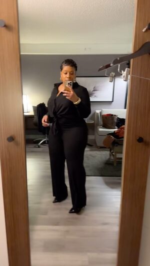 Tacarra Williams Instagram - PEEK 👀 A BOO 👻 2 more shows tomorrow night!!! GREENSBORO NC.. @comedyzonegreensboro