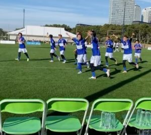 Tadanari Lee Instagram - 🤝🤝🤝
#日本サッカー向上は矢部さんのお陰
#やべっちFC
#アジア杯もうすぐ始まるよ
