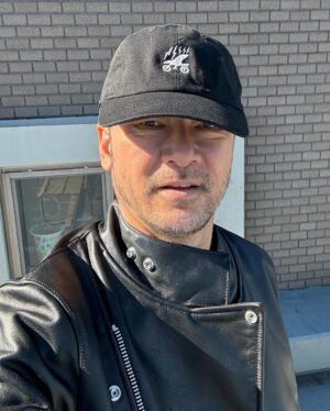 Tadanobu Asano Instagram - コラボで作った服
とっても気に入ってます！
ありがとうございます！
zozojp @modelab_jp