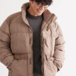 Takashi Sakurai Instagram - ベルーナさん @belluna_fashion_official で今シーズンアイテムのコーディネートをやらせて頂きました YouTubeさくCHANNELではコーディネートを組んでいく様子をべるーにゃと共にお届けしております（最後の写真はべるーにゃにマフラーを巻いてます） ベルーナさん特集ページでもコーディネートをご覧頂けますので是非ご覧くださいませ スタッフの皆さまありがとうございました！ #ベルーナ #BELLUNA #べるーにゃ #さくCHANNEL