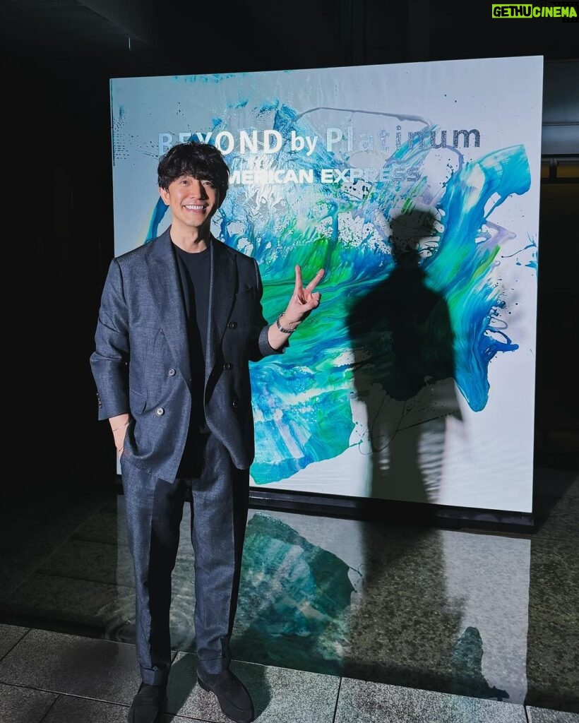 Takashi Sakurai Instagram - アメリカン・エキスプレス“BEYOND by Platinum” いつも素晴らしいサービスと体験を提供してくれているアメックスさん @amexjp 今夜はこちらの東京都現代美術館にてスペシャルなエキシビジョンが開催されました ゴエミヨやミシュラン掲載のレストランのフードや、スペシャルなアーティストの演奏などとても素敵な夜となりました！ #amex #アメックス #アメックスプラチナ #PR