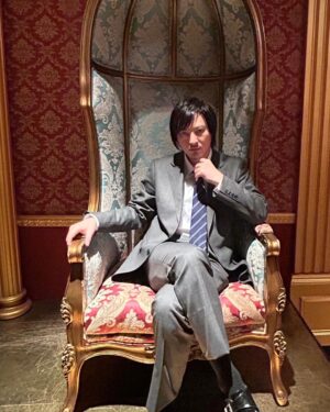 Takashi Tsukamoto Instagram - 「ダ・カーポしませんか？」
今夜11時06分から7話！！

#ダカーポしませんか？ #テレビ東京 #ドラマ #刑事 #塚本高史