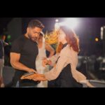 Tamer Hosny Instagram – من تحضيرات امس استعداداً لحفل اليوم بالعلمين مستنيكوا يا حلوين .. و تاني … امانه عليكم محدش يتأخر عشان في معاد لقفل الابواب مكتوب على التذاكر ده كمان غير احتمالات الزحمه  بالتوفيق 🤲❤️💪