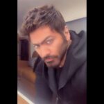 Tamer Hosny Instagram – ناس كتير بيقولولي مش بتنزل صور لهارون ليه مهو هارون انت برضو 😂 معاكوا حق يمكن بس عشان كان رمز الشر فا انا قافش عليه شويه  بس للاسف بعضكم حبوه 🤔و اوي كمان 😂ااااااه يا شرانيين 😂ماشي اهيه الصور 😂