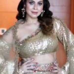 Tannaz Irani Instagram - Happy New Year! Lots of Love and Good Wishes! (No Gyan) Outfit @arpitasulakshana #happynewyear #happy2024 #resolutions #newbeginnings #newlook #ootd #ootdfashion #liveyourbestlife #livelife #lifelessons #tannazirani #lifeisbeautiful #2024