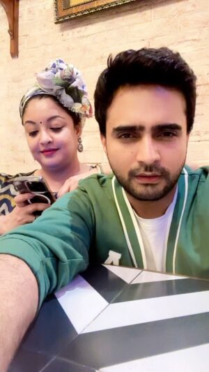 Tanushree Dutta Instagram - Sapno, mein Khud ki Biwi 😂😂😂..!!
