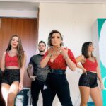 Tanya Instagram - Viciei essa música adoro 🥰 dia muito feliz pra vocês 🎄🎁❤️ Lisbon, Portugal