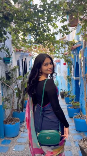 Tasnia Farin Instagram - দোলে মন দোলে অকারণ হরষে 

#chefchaouen #morocco #sharee #travel