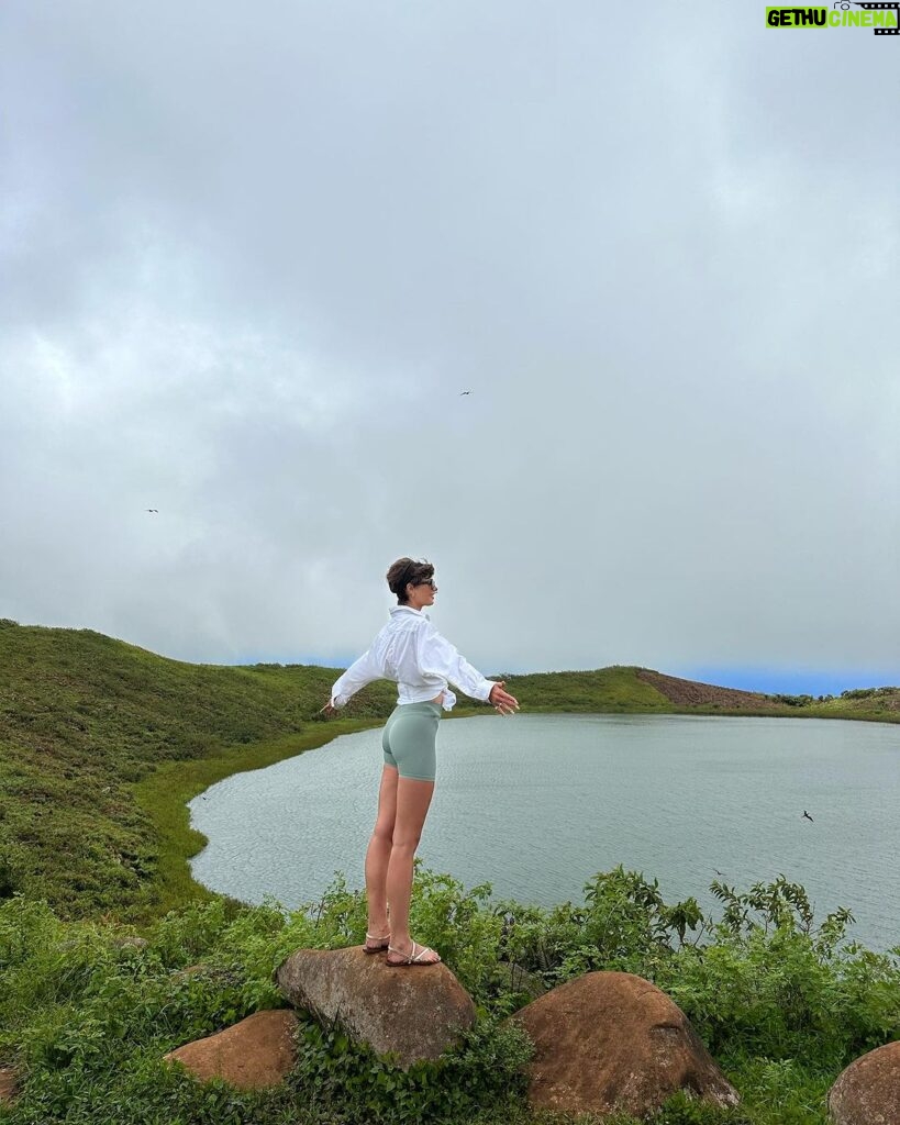 Taylor Hill Instagram - Let’s Galapa-GO 🤗 Galapagos Islands