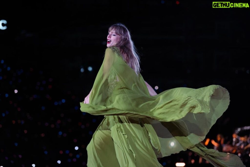 Taylor Swift Instagram - Pittsburgh thank you for making me feel sooooo at home in my home state. I mean… You broke the all time attendance record and we got to be the first tour to play your stadium twice. Thank you so much for everything this weekend. You were a mesmerizing crowd, like beyond 🥰😍 We’re coming for you next weekend Minneapolis! PS Happy Father’s Day to all the dads but especially mine who is one of my best friends, helped meticulously glue every teeny tiny crystal onto my guitar and still never misses a show 💕