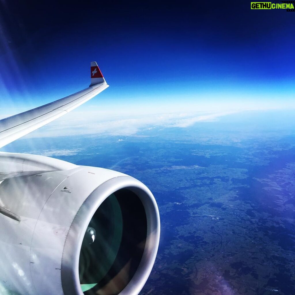 Ted Kravitz Instagram - Airbus A220 / Bombardier C Series, 41,000 feet.