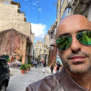 Thanasis Alevras Instagram - Αυτή η Κυριακή δεν ειναι για μέσα!!!
———————————————————
#sunday 
#sundaywalk 
#sundaymotivation 
#sundaysupper 
#athens