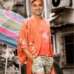 Thanasis Alevras Instagram - Τρέχουσα Ψυχολογική Κατάσταση ———————————• Summer in the city 🏝 Εβδομάδα Ταράτσας και ετοιμαζόμαστε για πρεμιέρα. Αναψυκτηριακοί και Άναρχοι και προπάντων πολύ εορταστικοί τύποι🇬🇷 🍍 @foivosdelivorias @nefeli_fasouli @byrontheodoropoulos @idrakayne @foivorim @panos_chalkias @konde.toros @taratsa_tou_foivou @toalsos 🇯🇵 #haveaniceweek #wearewaitingforyou Athens, Greece