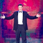 Thanasis Alevras Instagram - Κι εμείς αποχαιρετούμε το @yfsf_ant1 και υποδεχόμαστε ένα πολύ υποσχόμενο καλοκαίρι γεμάτο χαρά και παιχνίδι εκτός κάμερας!!!!! Δεν βρίσκω λόγια να ευχαριστήσω όλον αυτόν τον κόσμο που εργάστηκε με την τέχνη τους για μας, για Εμένα!!!!! Θα μου λείψετε όλοι!!!! Το @yfsf_ant1 δεν είναι εύκολη υπόθεση. Το show δεν είναι εύκολη υπόθεση.... Παιχταράδες μου, ομαδάρα, θιασάρα, έμαθα τόσα πολλά απ το ξεχωριστό σας ταλέντο!!!! Ευγνώμων ες αεί... ———————————————-• @takiszacharatos @katerina_papoutsaki @maraveyas #michalisreppas @mariampekatwrou Σας ευχαριστώ για τα γενναιόδωρα σας λόγια... Αφιερώνω την επιλογή μου στον τελικό στον #σταματηςκραουνακης #λίνανικολακοπούλου @alkistisprotopsalti που συντροφεύσατε το μεγάλωμα μας με ποίηση....κι εγώ μεγάλωσα μαζί σας #γιωργοςμαρινος Ήσουν, είσαι και θα είσαι ο Ένας! Δεν σε γνώρισα απο κοντά αλλά σε “ γνώρισα” στην πρόβα....είσαι μοναδικός και ανεπανάληπτος!!!! Και διδάσκεις ακόμα... αγαπημένε μου..... Ραντεβού.. στα θέατρα και στις συναυλίες ———————————————-• @takiszacharatos @maraveyas @katerina_papoutsaki #michalisreppas ———————————————-• @patricia_papavasilopoulou Σ αγαπώ 🙏 Kappa Studios 2 Ant1