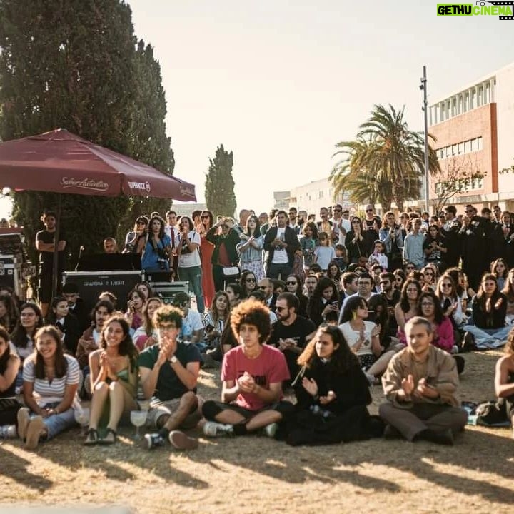 Tiago Bettencourt Instagram - No passado sábado, leve concerto de fim de tarde no Campus da Universidsde de Aveiro @aauav_