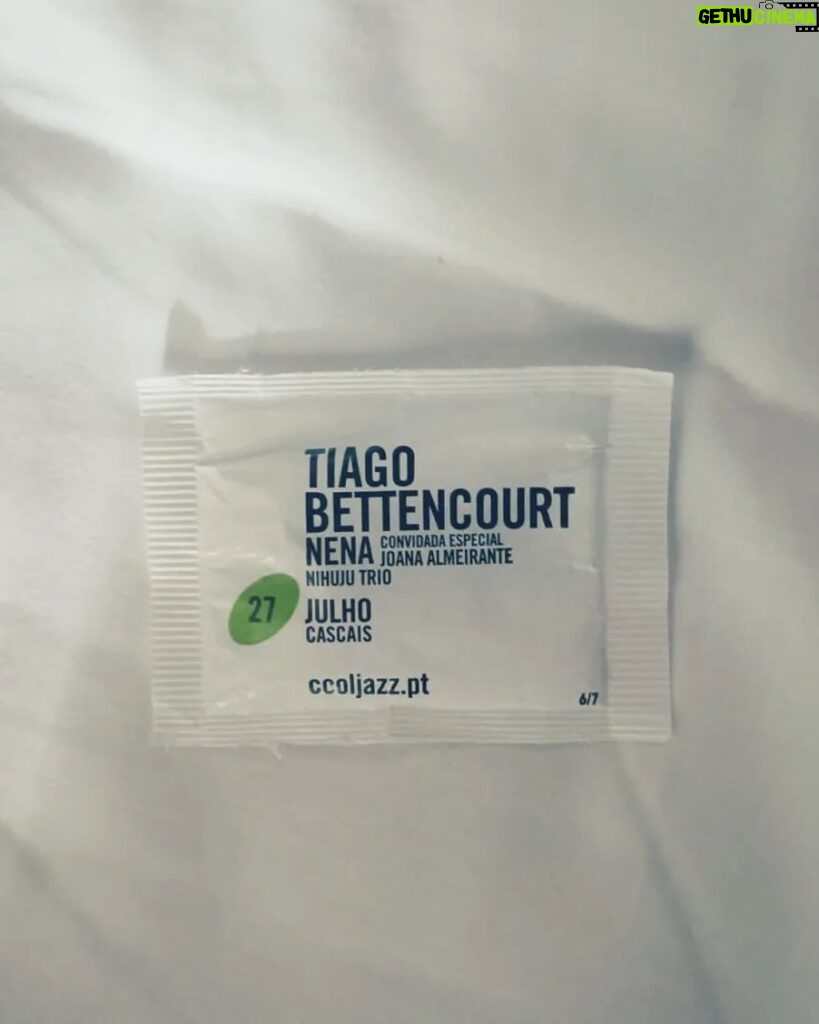Tiago Bettencourt Instagram - Sugar man? ☕ @cooljazzfestival