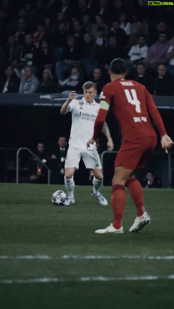 Toni Kroos Instagram - 8️⃣🤍 ____ 🔗 #Sports360 Estadio Santiago Bernabéu