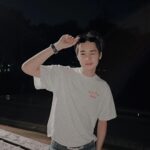 Tor Supakorn Wuttinansurasit Instagram - • วันสุดท้ายของปี 2023 • ปีนี้เป็นปีที่ครบรสชาติจริงๆ ไปสุดทุกทาง😭 ทั้งสิ่งที่มีปัญหาสร้างความทุกข์สุดๆและสิ่งที่สร้างความสุขสุดๆ ไปสุดจริงๆ สามารถบอกได้เลยว่า " ผ่านปีนี้ไปได้แล้ว ต่อ มึงโครตเก่งเลย 🫶🏻 " ขอบคุณทุกๆคนที่ซัพพอร์ตผมคนนี้เสมอ ไม่มีทุกคนผมคงไม่สามารถผ่านปัญหาต่างๆได้ ปีนี้เป็นปีที่ผมเปิดโลกความคิดมากๆเลย อยากโอบกอดทุกคนและตัวเองมากๆเลย แล้วตะโกนดังๆเลยว่า "ขอบคุณทุกคนนะครับ" นี่เป็นการพิมพ์คำว่า " ทุกคน " แล้วภาพของแต่ละคนลอยขึ้นมาเลยอ่ะ 🥹 รักและขอบคุณมากๆเลยนะครับ❤️ ขอโทษ ถ้าปีนี้ผมไปทำอะไรไม่ดีใส่ใครด้วยนะครับผมไม่ได้ตั้งใจแน่ๆ 🙏🏻 🦋 ปีนี้ผมมี องศาสูญ #AbsoluteZeroSeries เป็นของตัวเองแล้วนะ ขออวดหน่อย เย้ 🫶🏻🥹 🦋 ปีนี้ผมภูมิใจกันตัวเองเป็นแล้วนะครับ 🎉 2024 นายช่วยใจดีกับเราหน่อยนะ และก็ลาก่อน 2023 เราจะจำนายไม่ลืมเลย🫡 #torsupakorn #2023 #goodbye2023